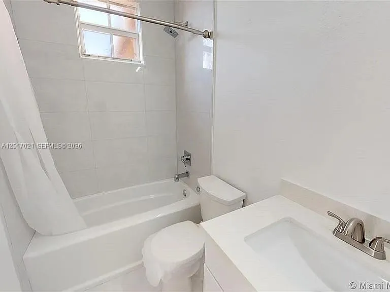 7772 NW 114th Pl — Photo 15