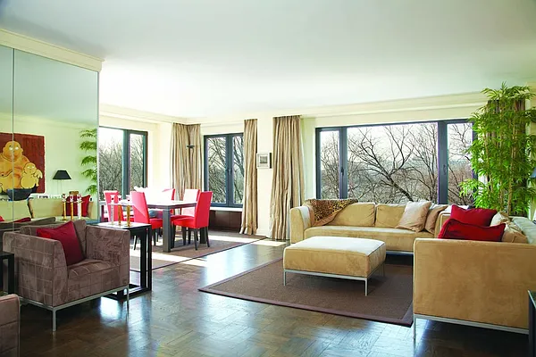 Sold by Stribling | media 5