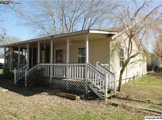 72 4th St E, Grant, AL 35747