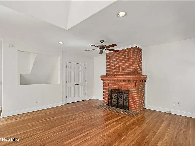 430 N Ridge St — Photo 8