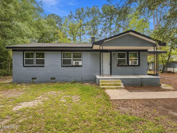 302 Keith Avenue, Raeford, NC 28376
