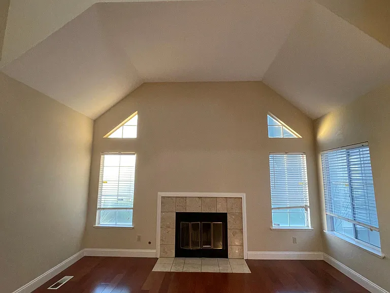 3200 Corbal Ct — Photo 4
