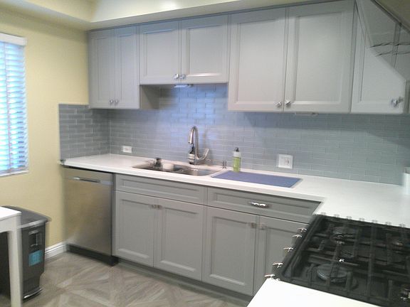 4th image of 209 S Oakland Ave Unit A