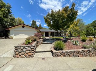 102 Rollingwood Dr, San Rafael, CA 94901