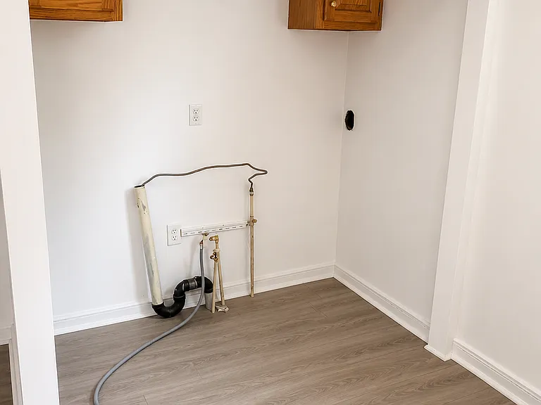Washer and dryer hookups