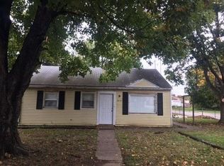 2416 Maplewood Cir, Evansville, IN