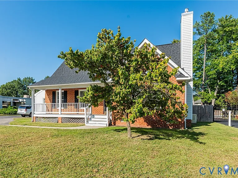 5318 Monument Ave — Photo 5