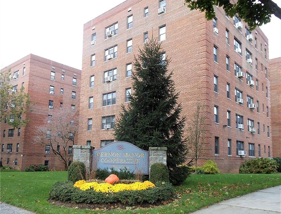 1st image of 1 Fisher Dr APT 219