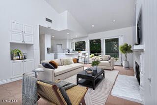 5th image of 29366 Hillrise Dr