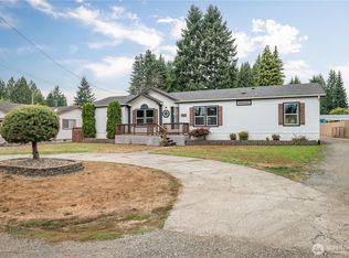 552 NE North St, Castle Rock, WA 98611