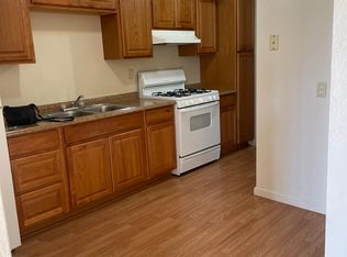 221 W Tulare Ave #D, Visalia, CA 93277