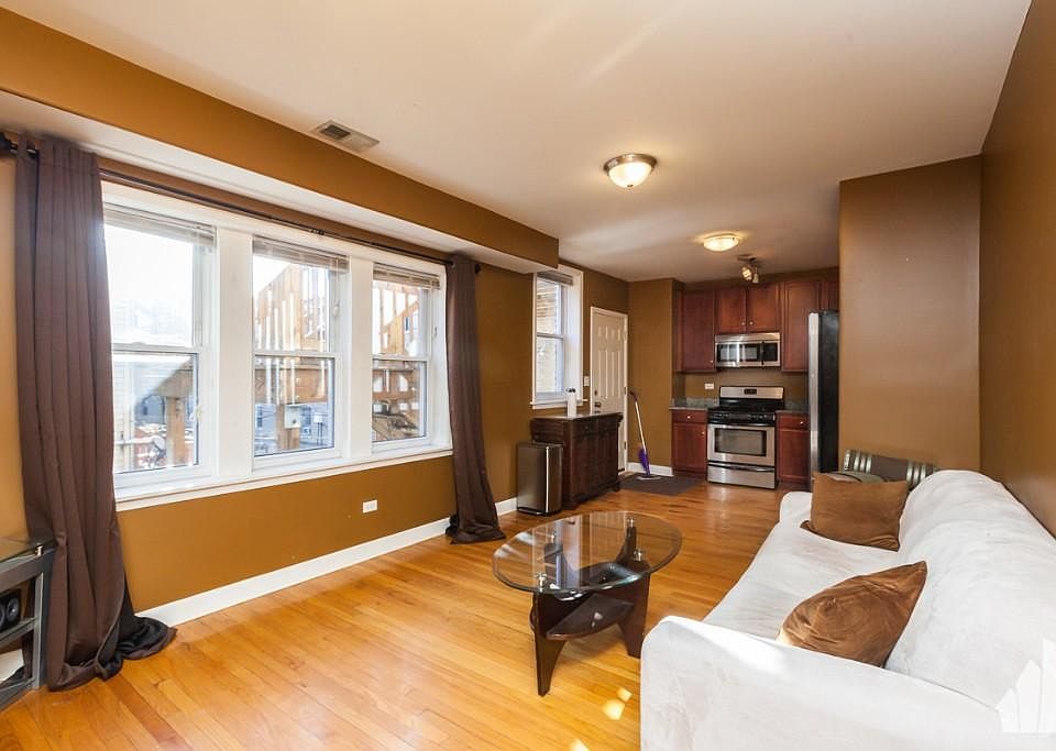 1st image of 1407 W North Shore Ave