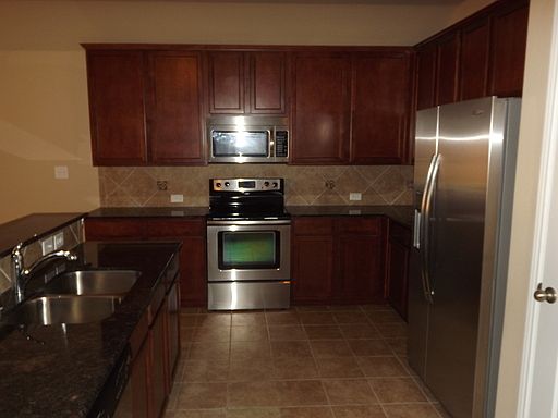 5th image of 2818 Waterfall Ln