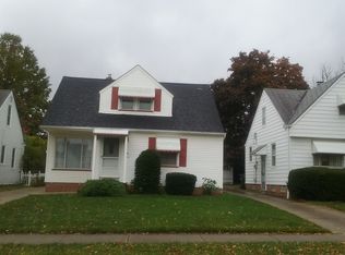 11800 Crofton Rd, Garfield Heights, OH 44125