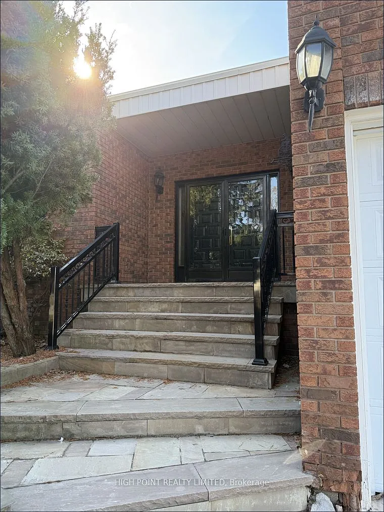 Building Photo - 46 Ruscoe Cres