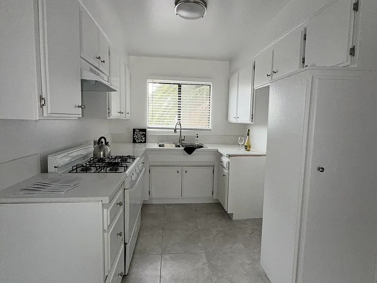 13071 San Fernando Rd #2 — Photo 1