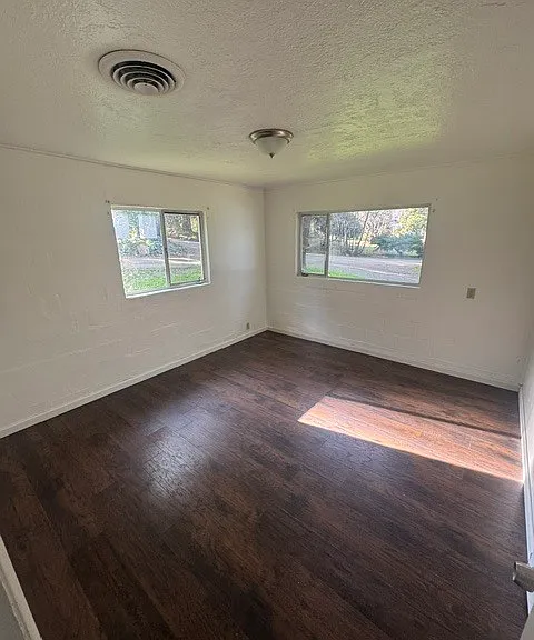 3356 Cypress Ave — Photo 6