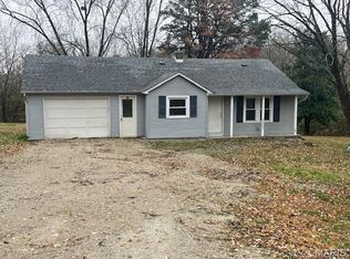 432 Hickory St, Saint Clair, MO 63077