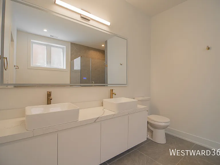 2042 W Washington Blvd #1E — Photo 18