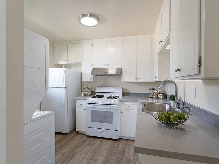3140 Stanley Ave #B — Photo 10