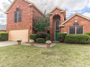 8379 Pipestone Dr, Fort Worth, TX 76137
