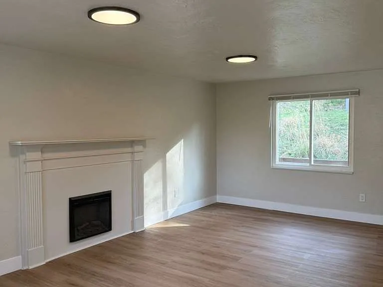 338 Caryl Dr — Photo 9