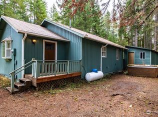 61 N Brook Ln, Hoodsport, WA