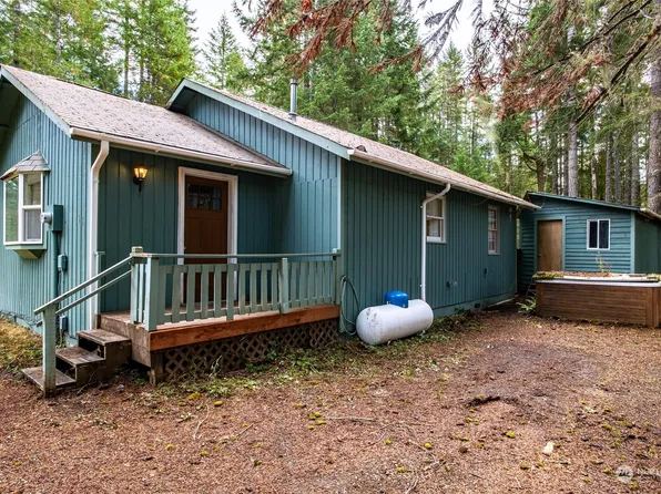 61 N Brook Lane, Hoodsport, WA 98548