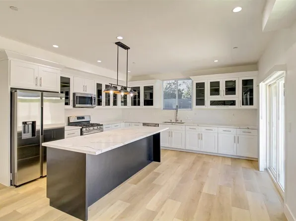 3018 West Blvd, Los Angeles, CA 90016