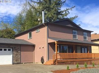 735 14th Ct, COOS BAY, OR