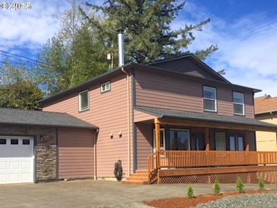 735 14th Ct, COOS BAY, OR, 97420