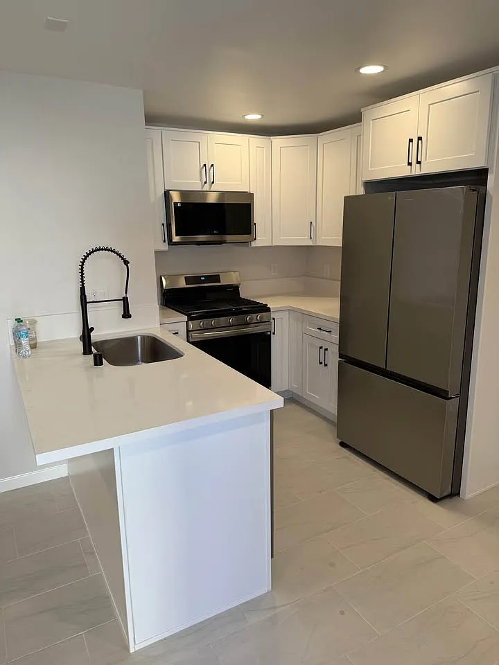 2 bed, 800 sqft, $2,895 — Photo 4