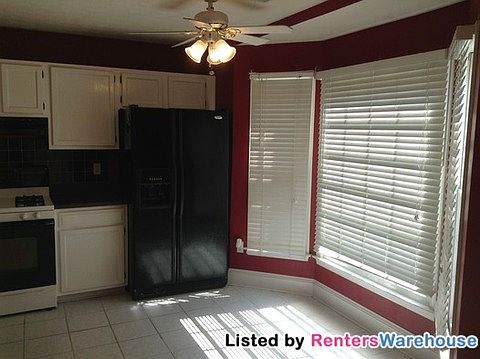 3rd image of 264 Shaded Oaks Ln SE