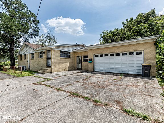 3rd image of 3562 DIVISION Street