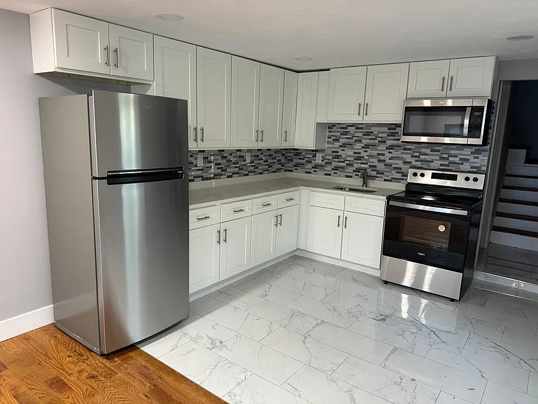 773 Pleasant St #5 — Photo 11