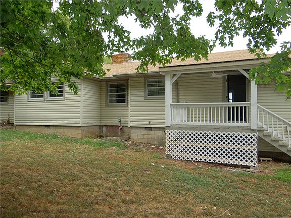 2nd image of 323 Shipley Ln