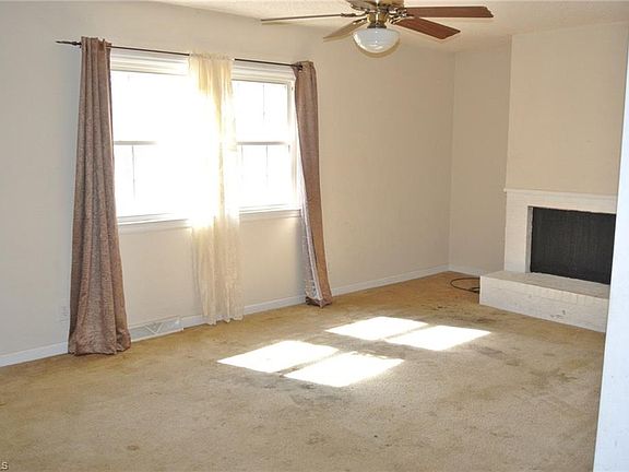 4th image of 3407 Shallowford Dr