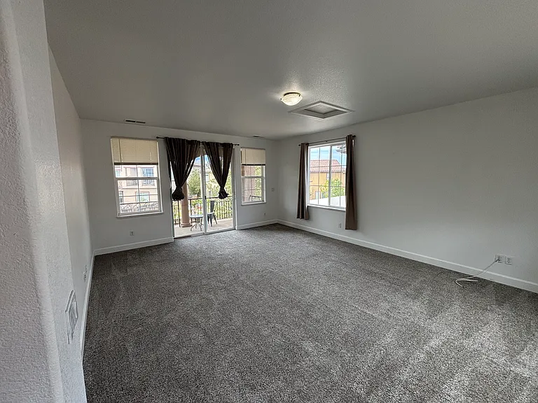 10765 Serratina Dr — Photo 21