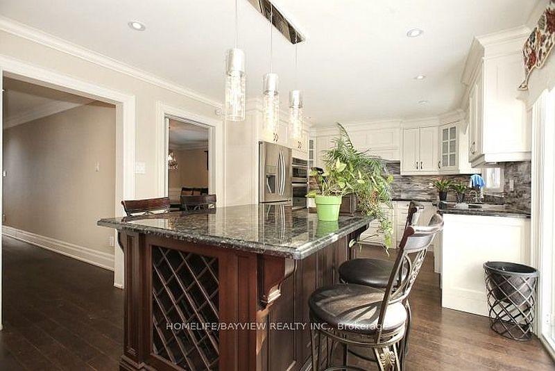 Toronto House for rent - 4 Bedrooms — photo 5