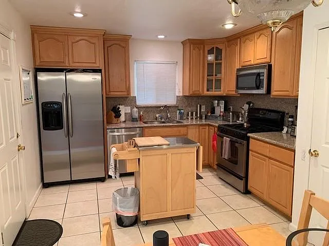5070 Wayland Ave — Photo 10