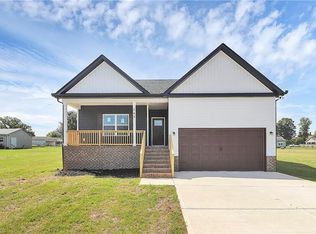 143 Tranquility Ln, Harmony, NC 28634