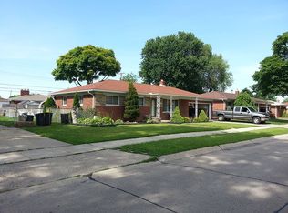 8529 Dale Ave, Center Line, MI 48015