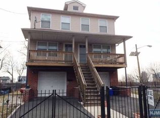 836-838 Hunterdon St, Newark, NJ 07112