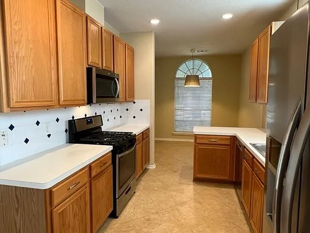2910 Blue Dawn Dr — Photo 6