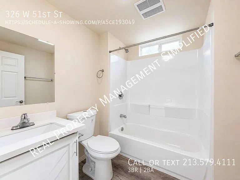 326 W 51st St — Photo 4