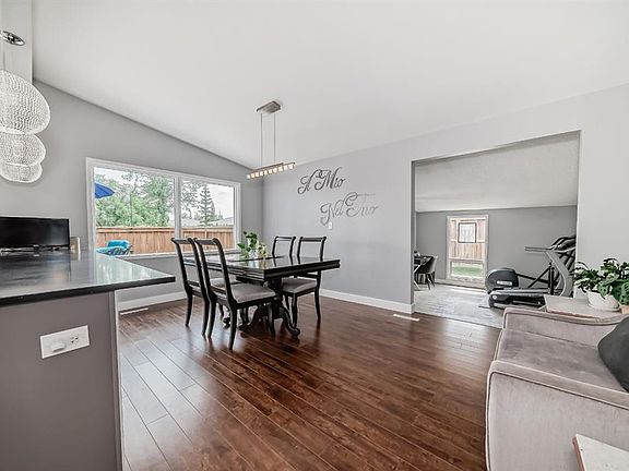 4th image of 5519 E Buckthorn Rd NW