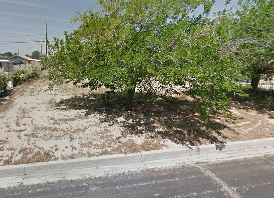 2nd image of Arrowhead Lake Rd