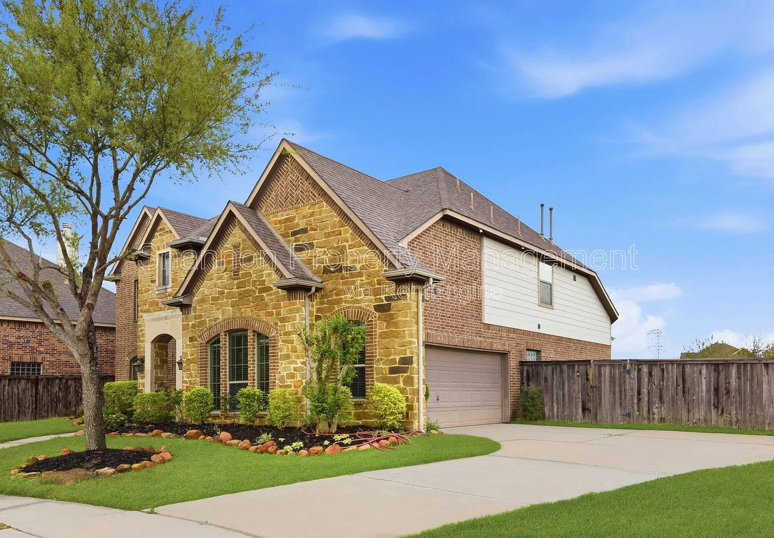 4 bed, 3.5 bath, 3515 sqft, $2,995 — Photo 4