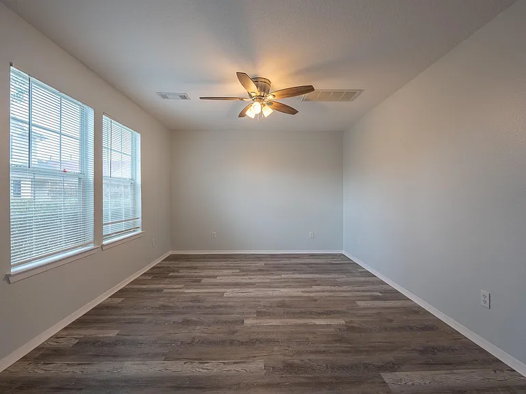 6247 Elton Knolls St — Photo 5
