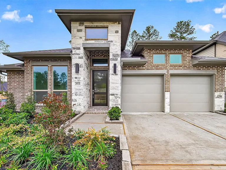 29731 Brushy Gables Dr — Photo 1